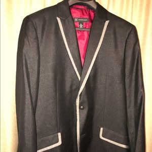 Very posh! INC Men’s Jacket Pre Owned Size Large! Excellent condition.